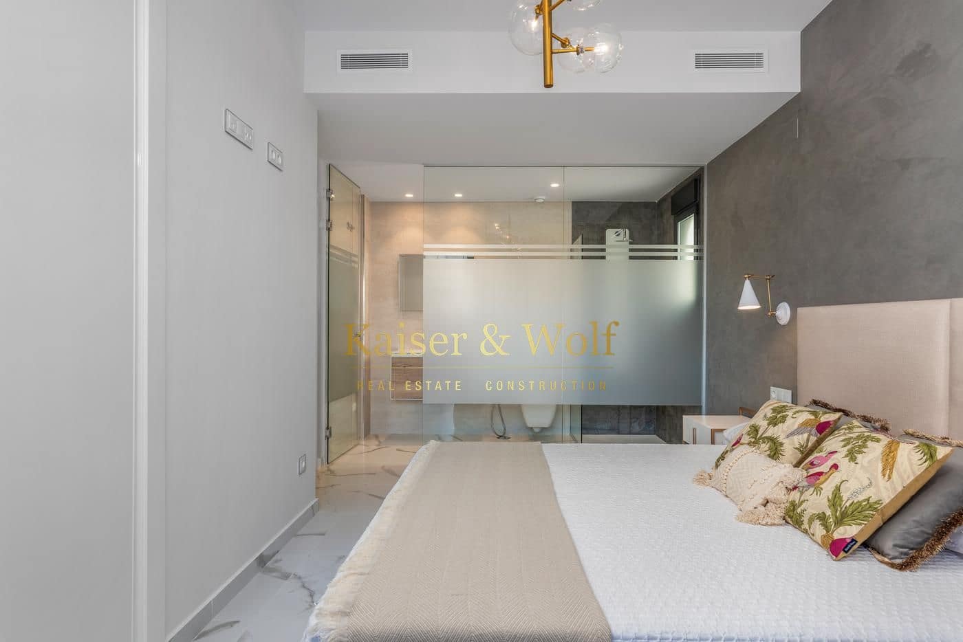 Bungalow de 2 habitaciones en San Miguel de Salinas en venta con piscina - 415.000 € (Ref: 9417435)