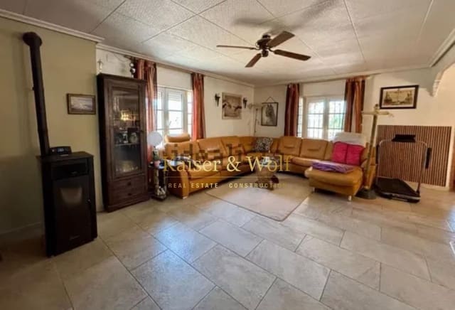 6 bedroom Villa for sale in Albatera with pool - € 420,000 (Ref: 9432729)