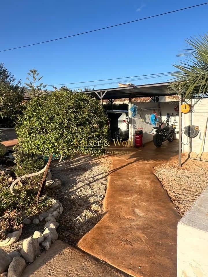 6 bedroom Villa for sale in Albatera with pool - € 420,000 (Ref: 9432729)