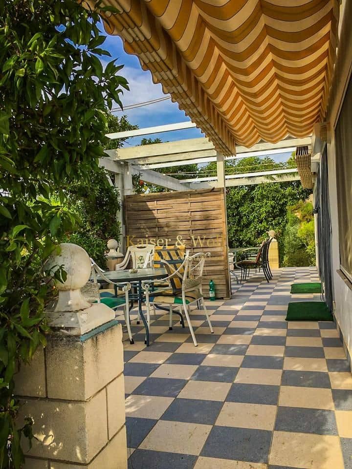 6 bedroom Villa for sale in Albatera with pool - € 420,000 (Ref: 9432729)