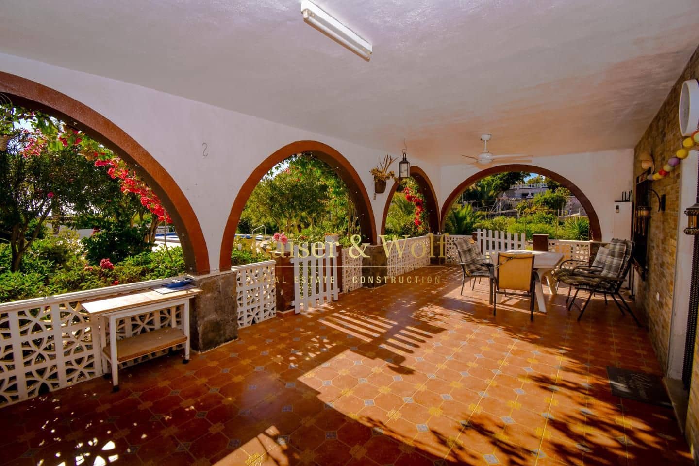 6 bedroom Villa for sale in Albatera with pool - € 420,000 (Ref: 9432729)