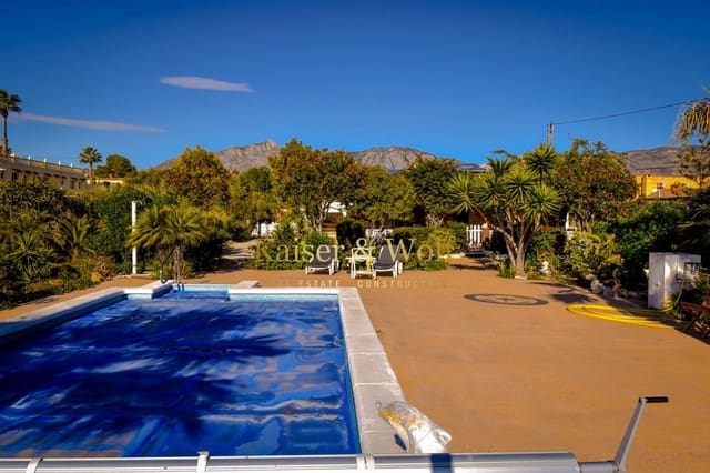 6 bedroom Villa for sale in Albatera with pool - € 420,000 (Ref: 9432729)