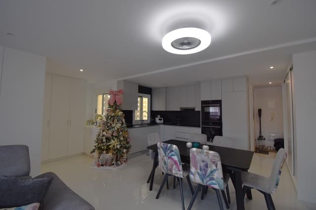 2 soveværelse Lejlighed til salg i Calas Santiago Bernabéu, Santa Pola med swimmingpool garage - € 305.000 (Ref: 9449796)