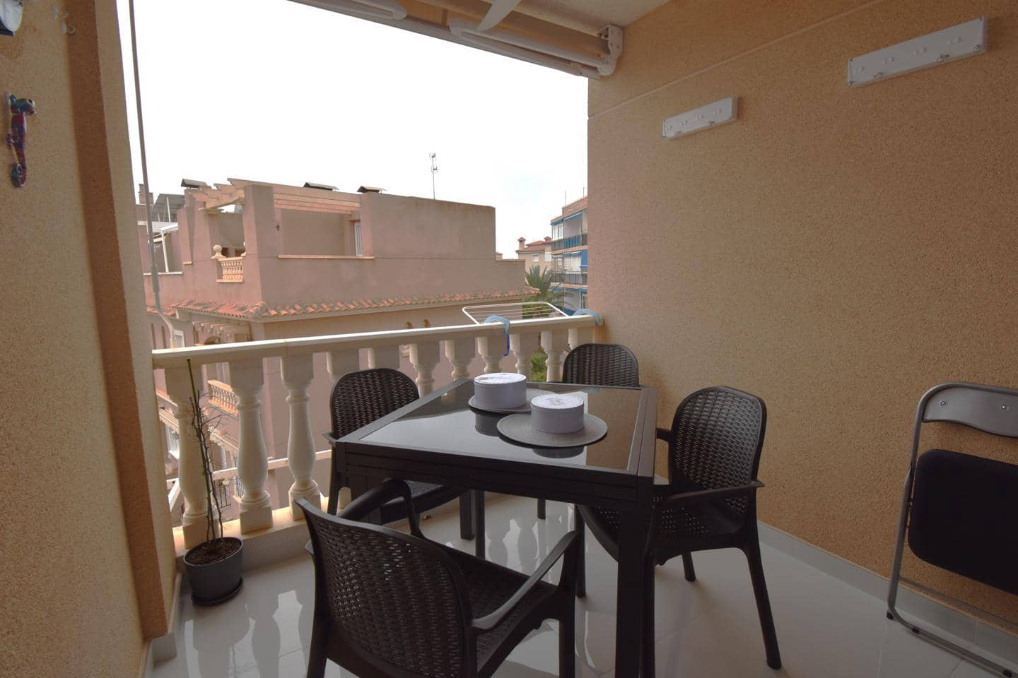 2 soveværelse Lejlighed til salg i Santa Pola med swimmingpool garage - € 305.000 (Ref: 9449796)