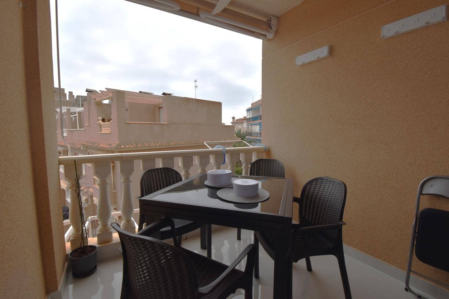 2 soveværelse Lejlighed til salg i Santa Pola med swimmingpool garage - € 305.000 (Ref: 9449796)