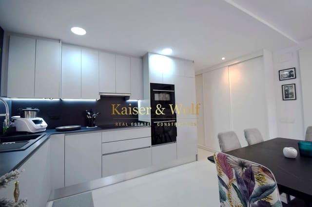 2 slaapkamer Flat te koop in Calas Santiago Bernabéu, Santa Pola met zwembad garage - € 305.000 (Ref: 9449796)