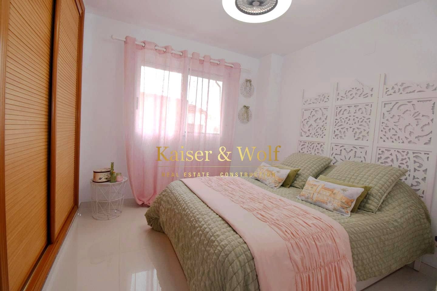 Piso de 2 habitaciones en Santa Pola en venta con piscina garaje - 299.500 € (Ref: 9449796)