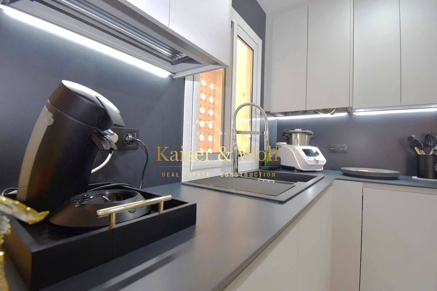 Piso de 2 habitaciones en Santa Pola en venta con piscina garaje - 299.500 € (Ref: 9449796)