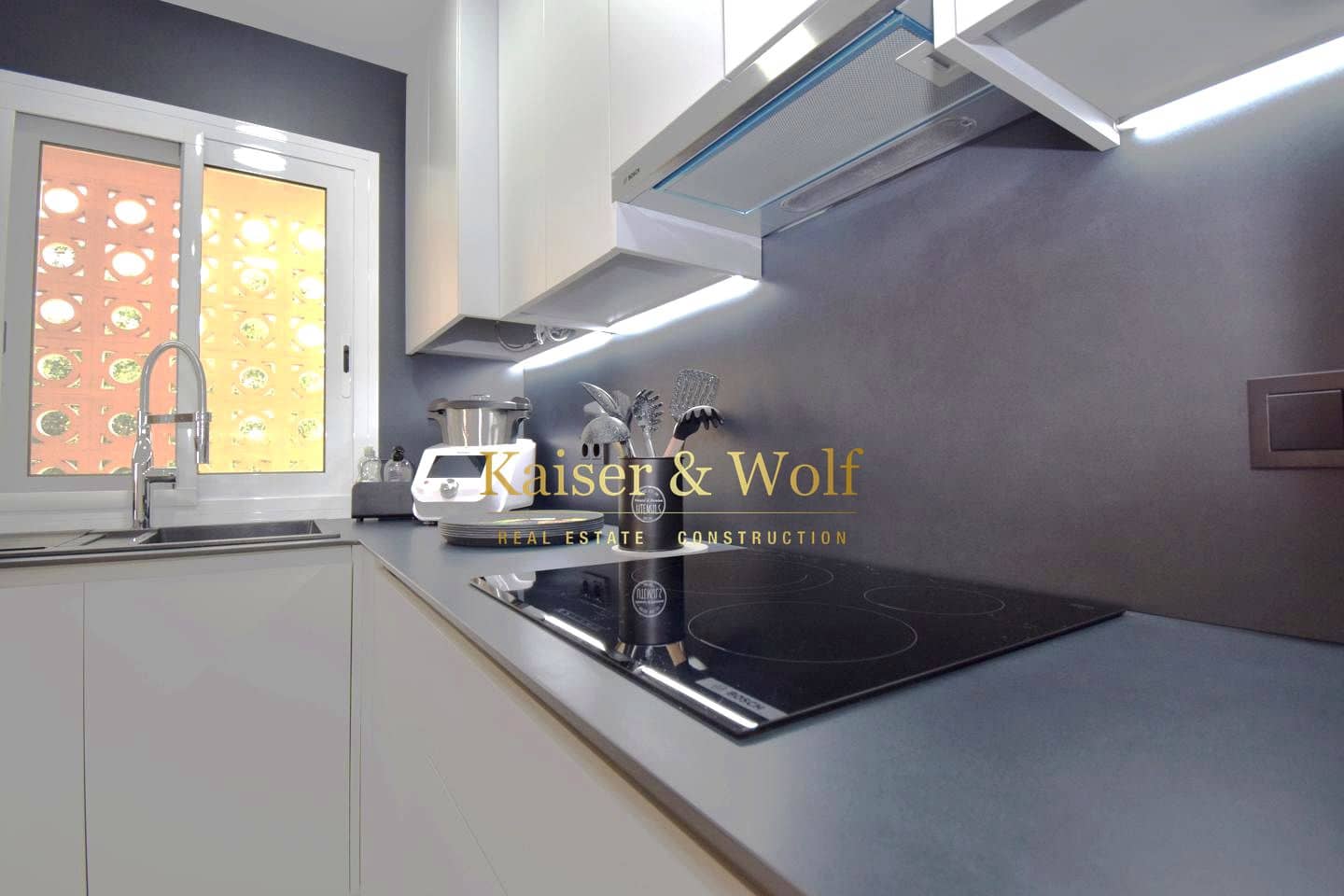 Piso de 2 habitaciones en Santa Pola en venta con piscina garaje - 299.500 € (Ref: 9449796)