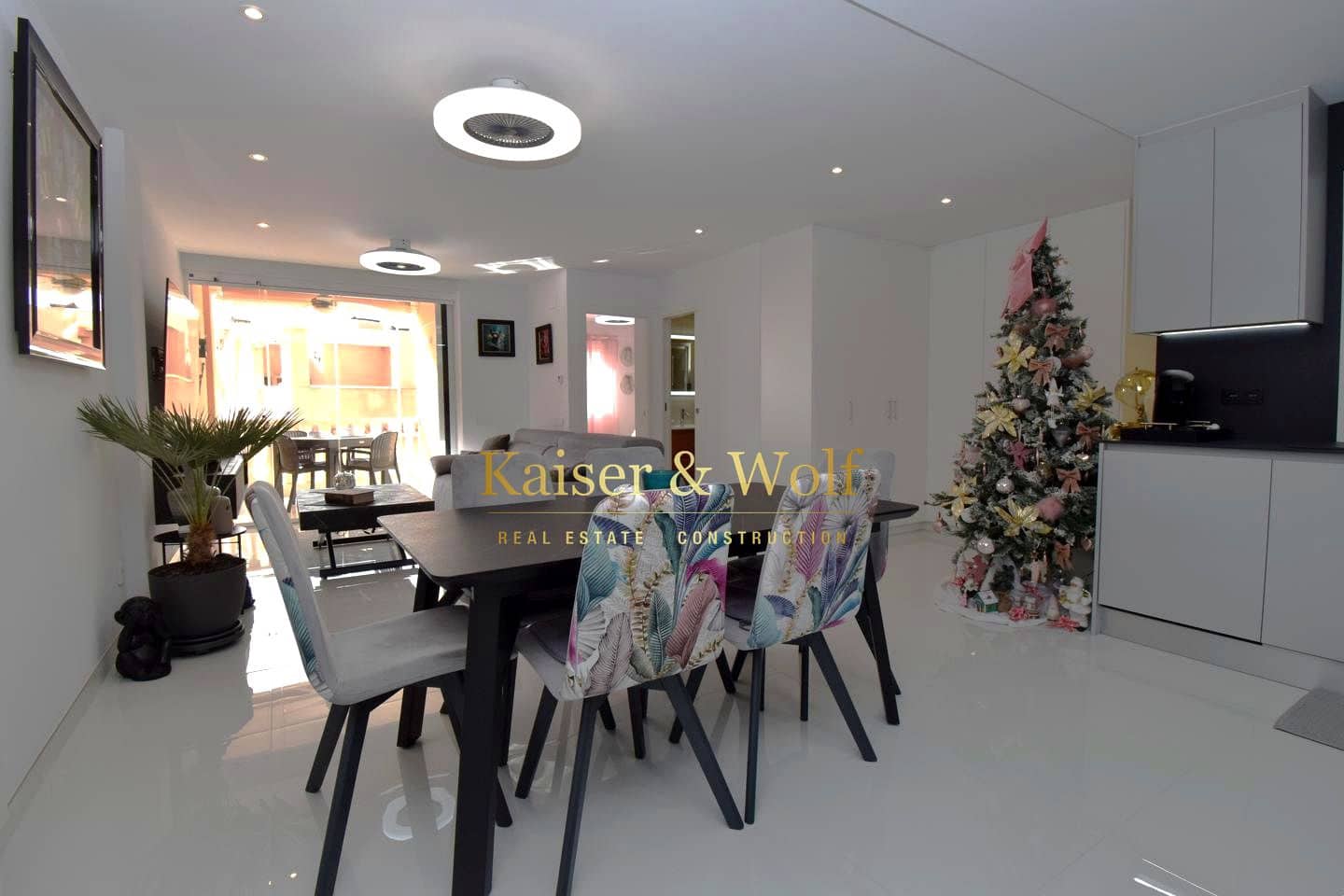 Piso de 2 habitaciones en Santa Pola en venta con piscina garaje - 299.500 € (Ref: 9449796)