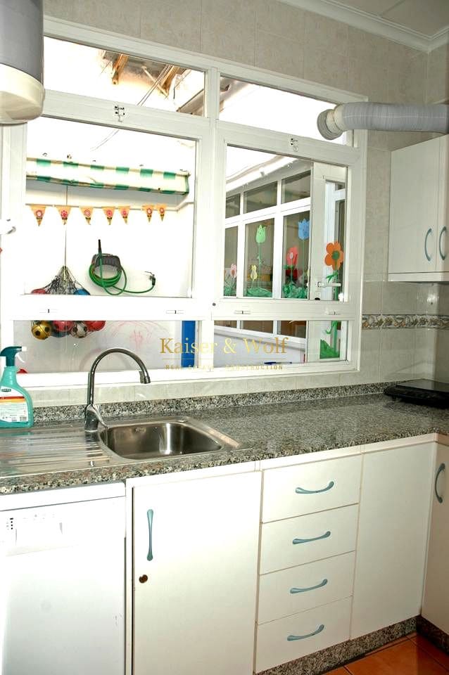 3 bedroom Villa for sale in Santa Pola - € 185,000 (Ref: 9484059)