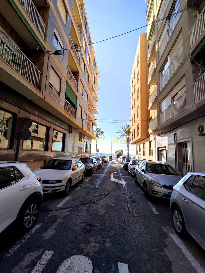 3 bedroom Flat for sale in Santa Pola - € 207,000 (Ref: 9484979)