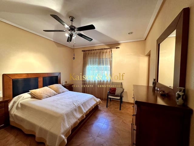 5 Zimmer Villa zu verkaufen in Torrellano, Elche / Elx mit Pool - 550.000 € (Ref: 9523365)