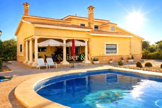 5 Zimmer Villa zu verkaufen in Torrellano, Elche / Elx mit Pool - 550.000 € (Ref: 9523365)