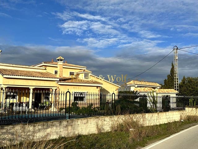 5 Zimmer Villa zu verkaufen in Torrellano, Elche / Elx mit Pool - 550.000 € (Ref: 9523365)