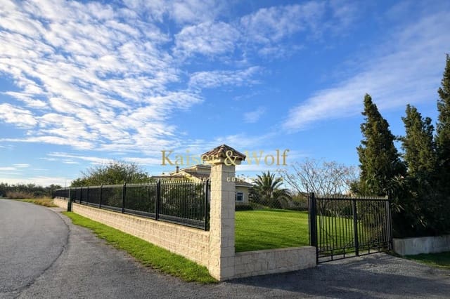 5 soveværelse Villa til salg i Torrellano, Elche / Elx med swimmingpool - € 550.000 (Ref: 9523365)