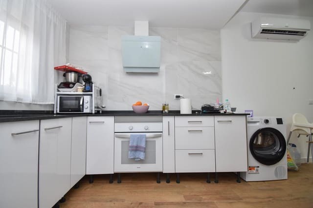 4 Zimmer Villa zu verkaufen in Daimes, Elche / Elx - 249.000 € (Ref: 9579173)