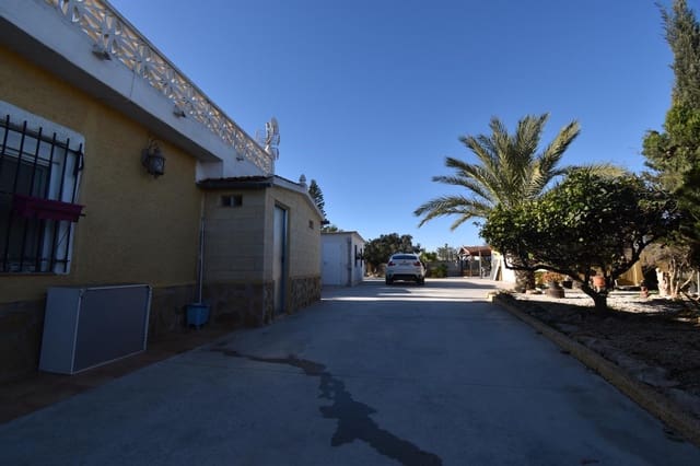 1 makuuhuone Maalaistalo myytävänä paikassa La Marina, Elche / Elx mukana uima-altaan - 220 000 € (Ref: 9588313)