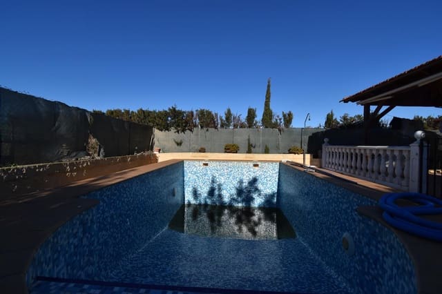 1 makuuhuone Maalaistalo myytävänä paikassa La Marina, Elche / Elx mukana uima-altaan - 220 000 € (Ref: 9588313)