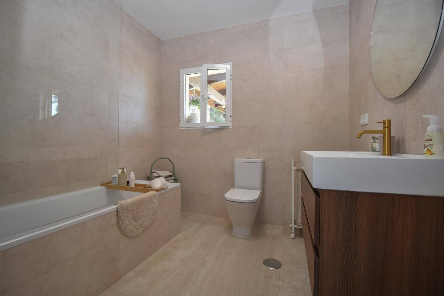 4 soverom Villa til salgs i Daimes med svømmebasseng garasje - € 475 000 (Ref: 9628300)