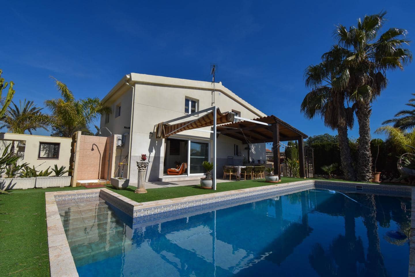 4 soverom Villa til salgs i Daimes med svømmebasseng garasje - € 475 000 (Ref: 9628300)