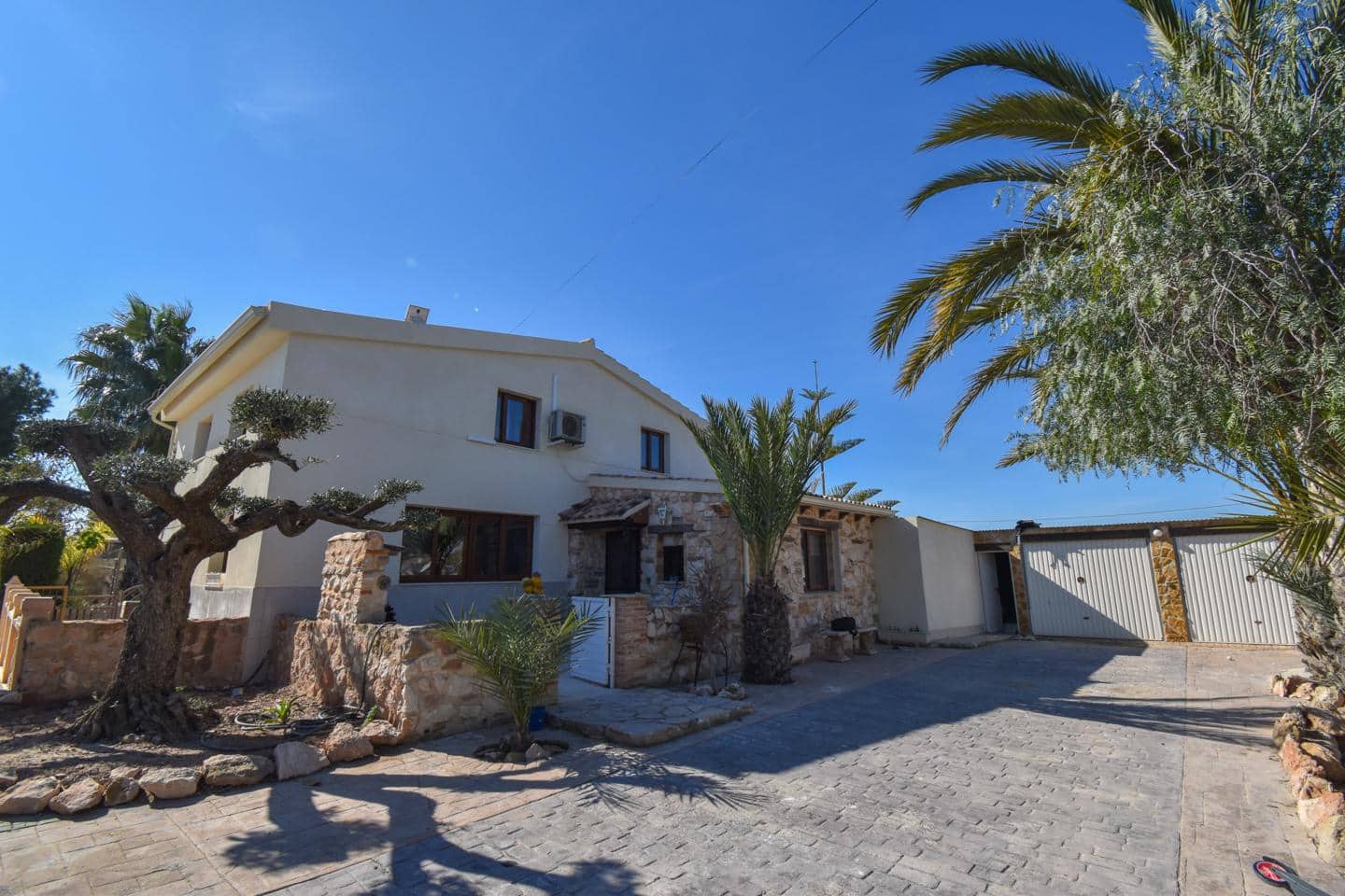 4 soverom Villa til salgs i Daimes med svømmebasseng garasje - € 475 000 (Ref: 9628300)