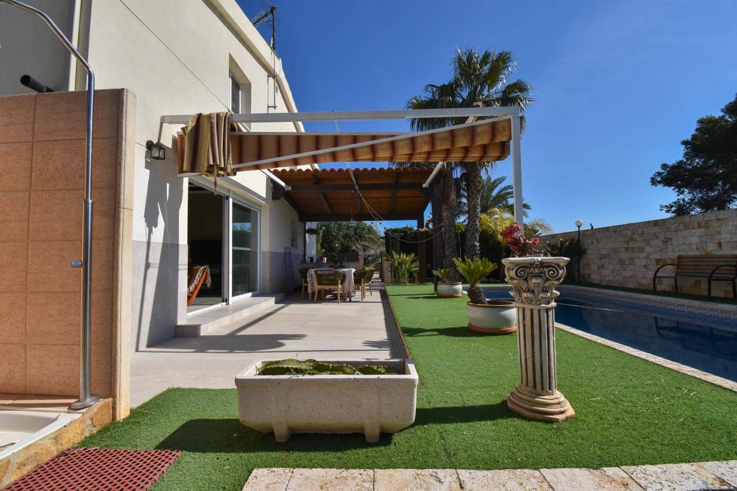 4 soverom Villa til salgs i Daimes med svømmebasseng garasje - € 475 000 (Ref: 9628300)