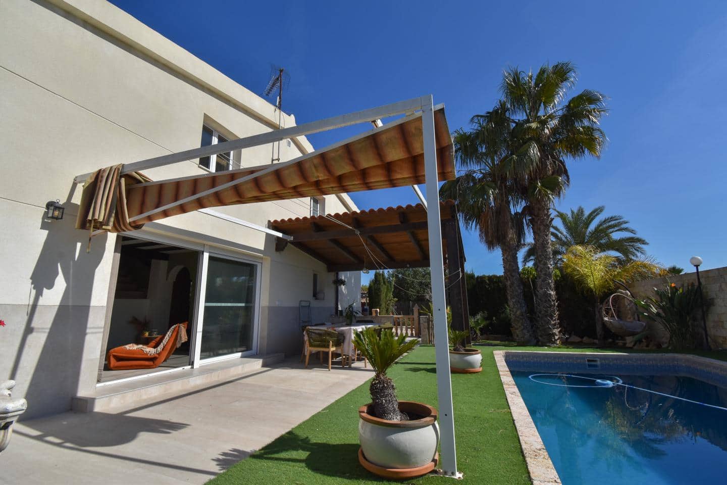 4 soverom Villa til salgs i Daimes med svømmebasseng garasje - € 475 000 (Ref: 9628300)