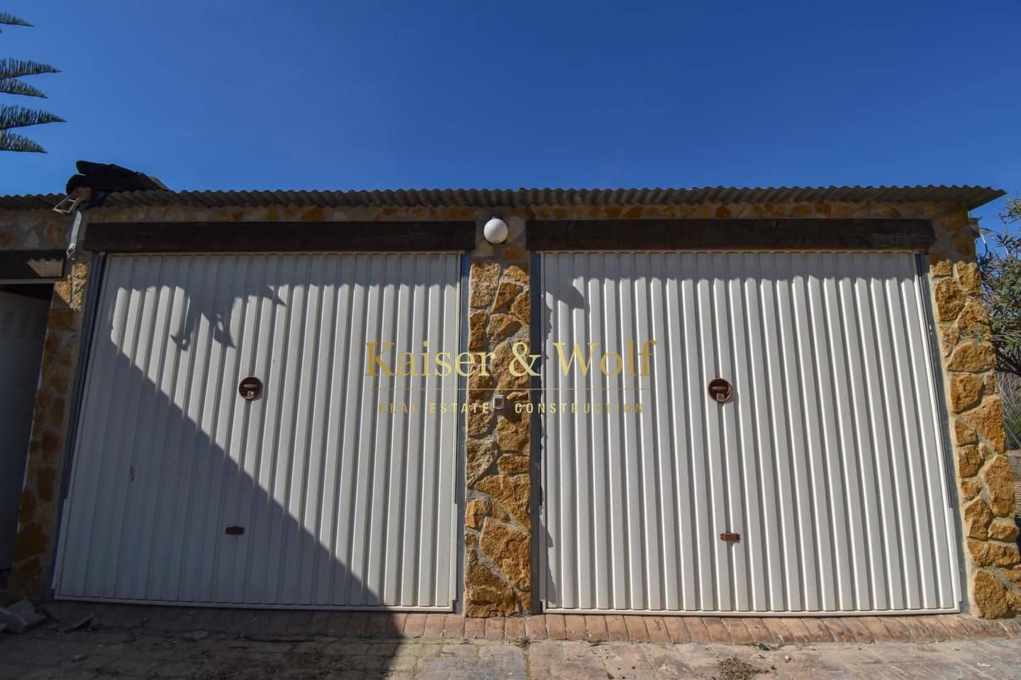 4 bedroom Villa for sale in Daimes with pool garage - € 449,000 (Ref: 9628300)