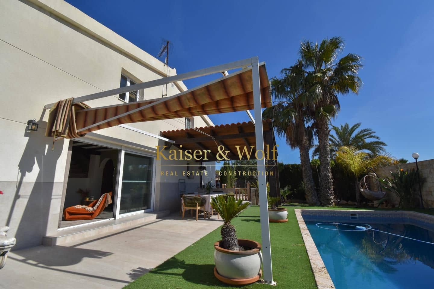 4 bedroom Villa for sale in Daimes with pool garage - € 449,000 (Ref: 9628300)