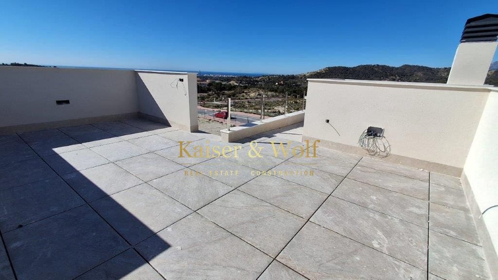 Chalet de 3 habitaciones en Finestrat en venta con piscina - 610.000 € (Ref: 9679136)