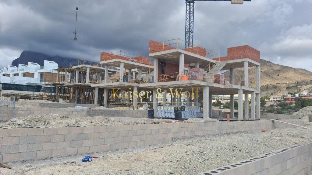 Chalet de 3 habitaciones en Finestrat en venta con piscina - 610.000 € (Ref: 9679136)