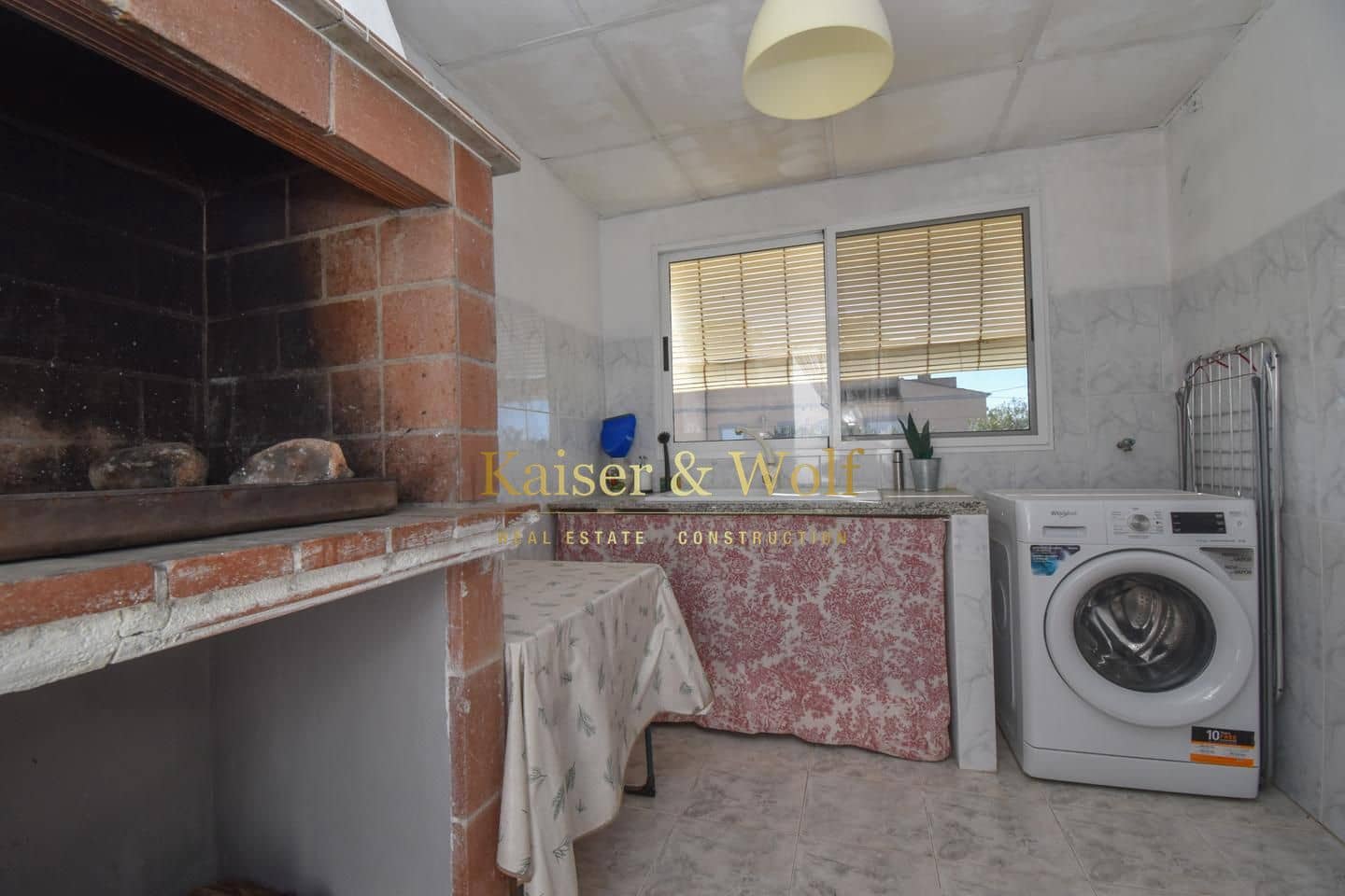 1 bedroom Villa for sale in Daimes with garage - € 225,000 (Ref: 9688578)