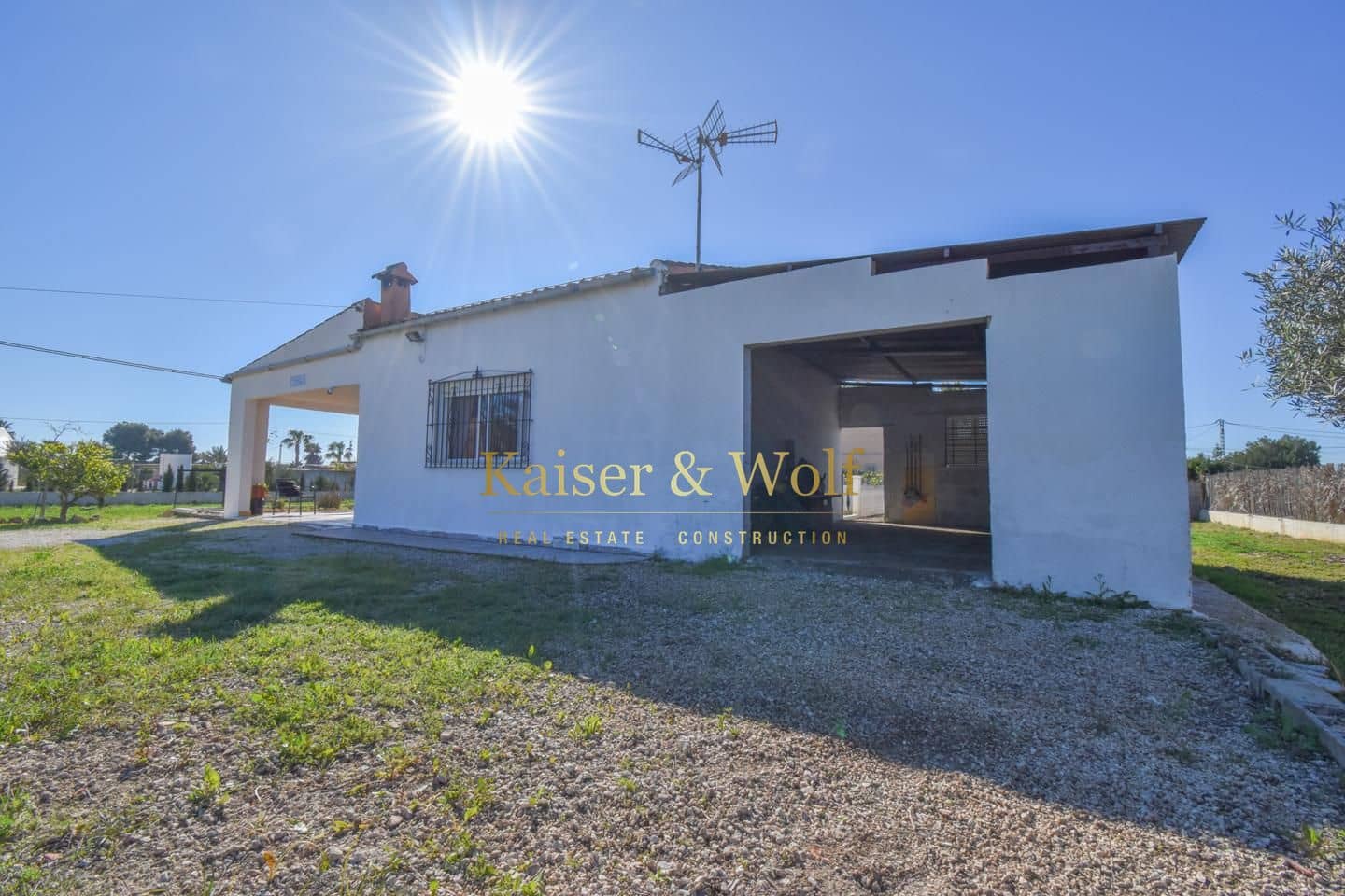 1 bedroom Villa for sale in Daimes with garage - € 225,000 (Ref: 9688578)