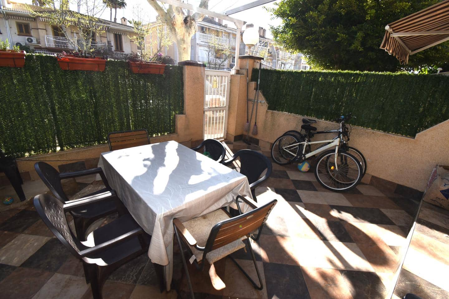 2 bedroom Bungalow for sale in Santa Pola - € 199,900 (Ref: 9731234)