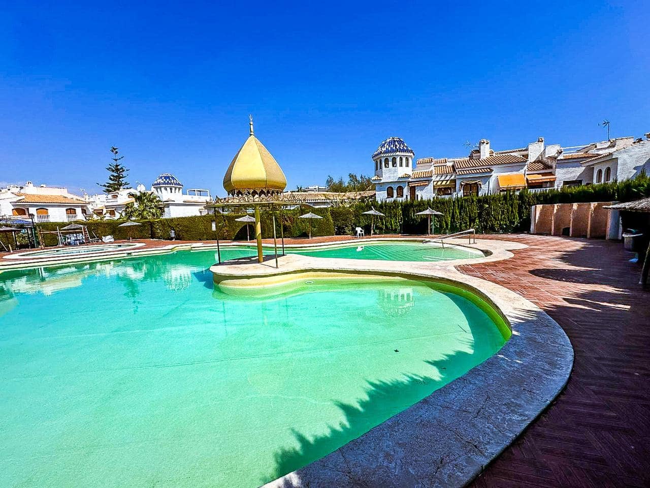 3 sypialnia Bungalow na sprzedaż w Gran Alacant z basenem garażem - 270 000 € (Ref: 9758153)