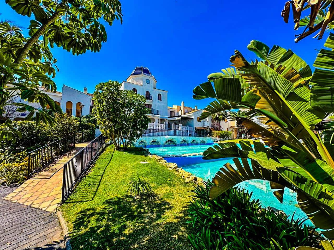 3 sypialnia Bungalow na sprzedaż w Gran Alacant z basenem garażem - 270 000 € (Ref: 9758153)