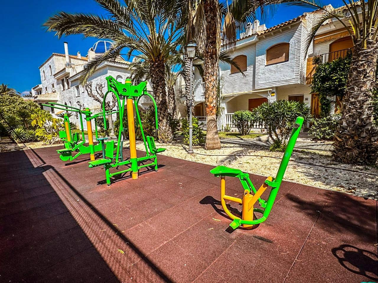 3 sypialnia Bungalow na sprzedaż w Gran Alacant z basenem garażem - 270 000 € (Ref: 9758153)