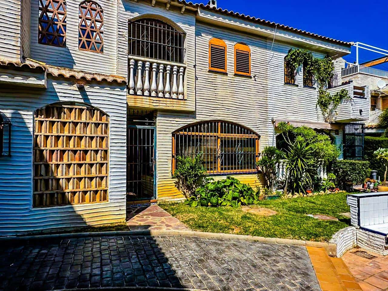 3 sypialnia Bungalow na sprzedaż w Gran Alacant z basenem garażem - 270 000 € (Ref: 9758153)