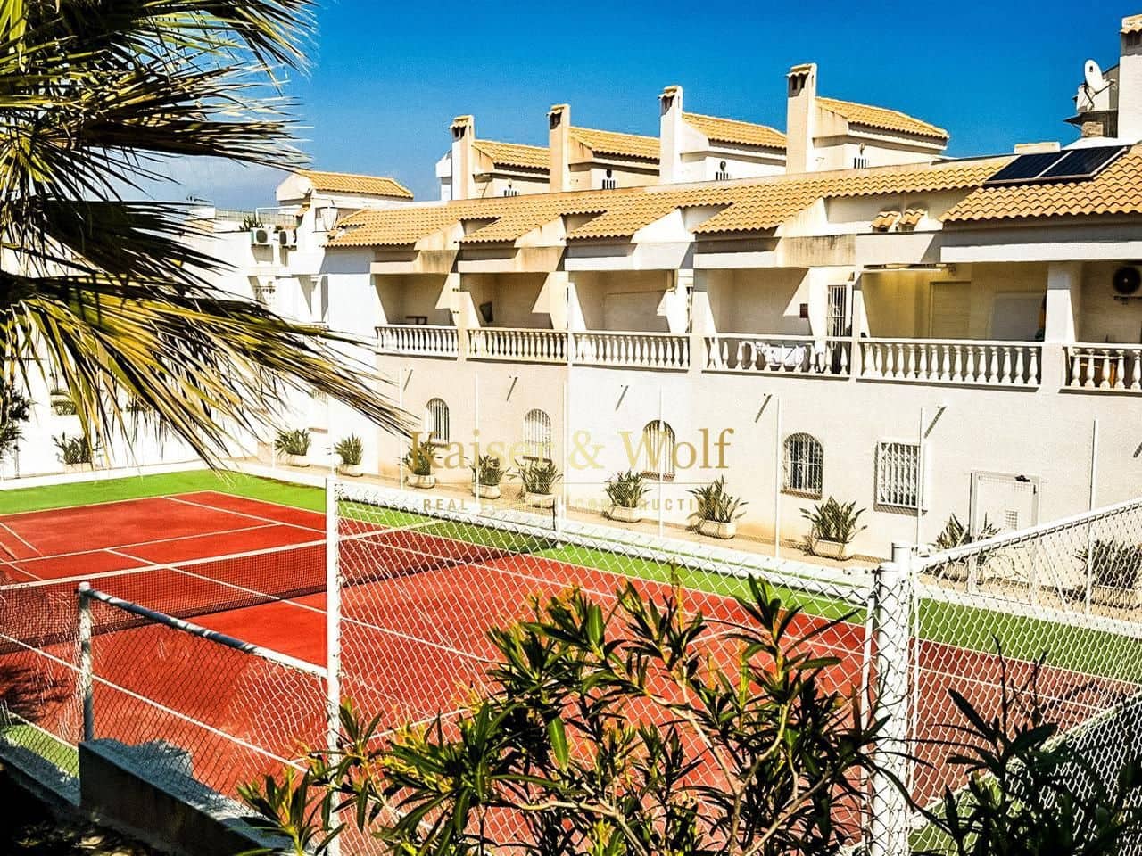 4 chambre Bungalow à vendre à Gran Alacant avec piscine - 275 000 € (Ref: 9793358)