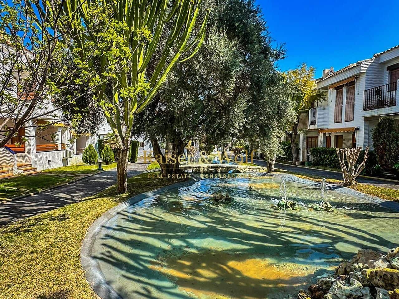 4 chambre Bungalow à vendre à Gran Alacant avec piscine - 275 000 € (Ref: 9793358)