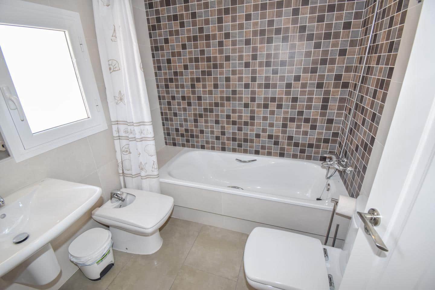 3 sovrum Bungalow till salu i Santa Pola med pool garage - 395 000 € (Ref: 9816618)
