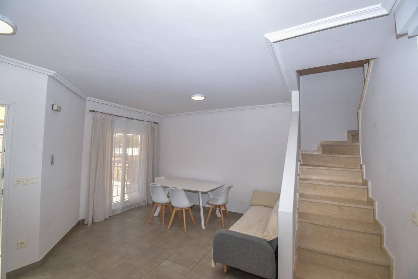 3 sovrum Bungalow till salu i Santa Pola med pool garage - 395 000 € (Ref: 9816618)