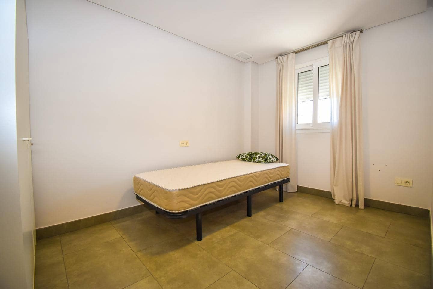 3 sovrum Bungalow till salu i Santa Pola med pool garage - 395 000 € (Ref: 9816618)