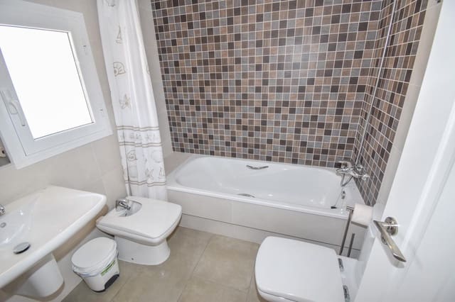 3 sovrum Bungalow till salu i Calas Santiago Bernabéu, Santa Pola med pool garage - 395 000 € (Ref: 9816618)