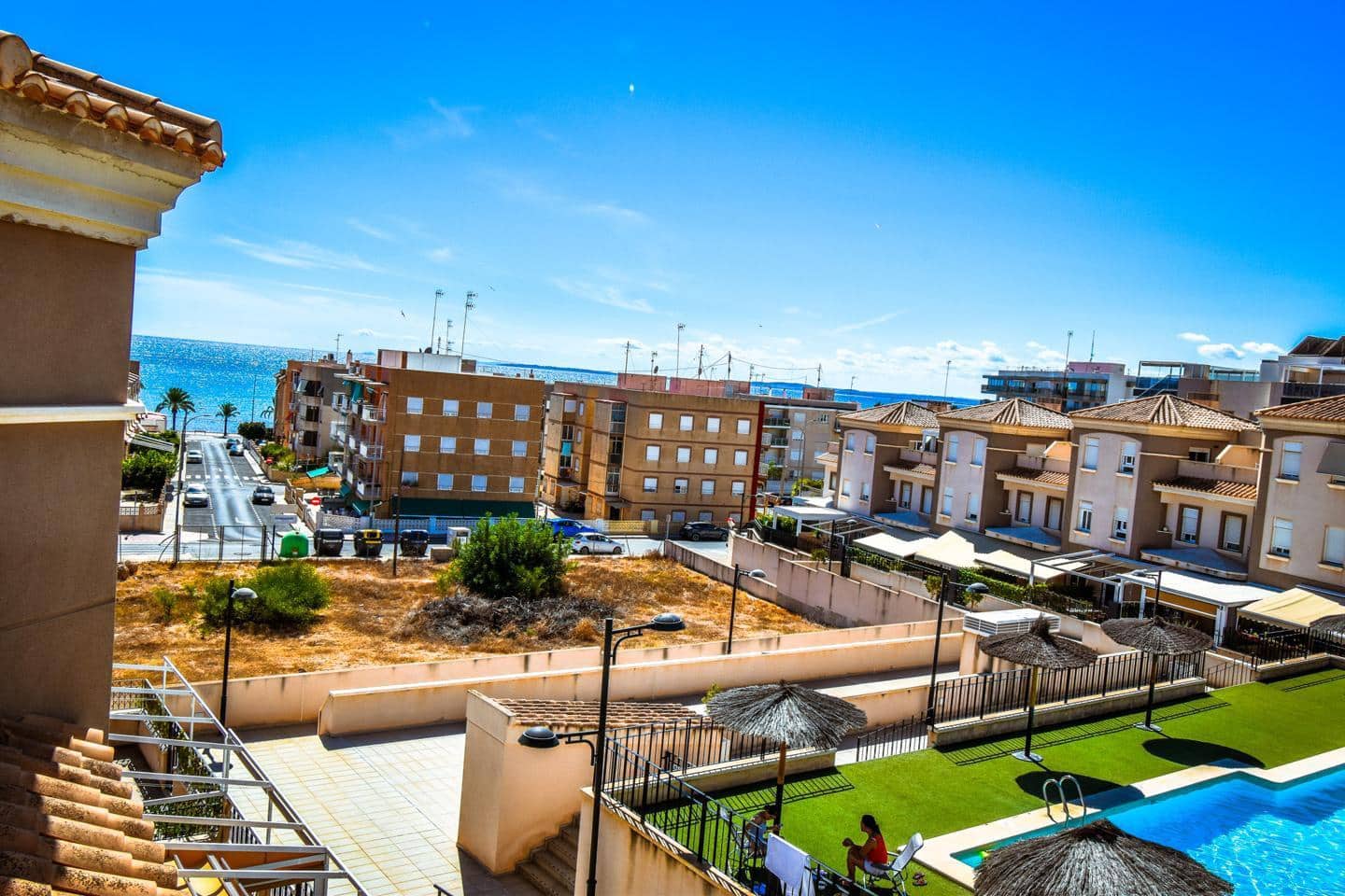 3 sovrum Bungalow till salu i Santa Pola med pool garage - 395 000 € (Ref: 9816618)