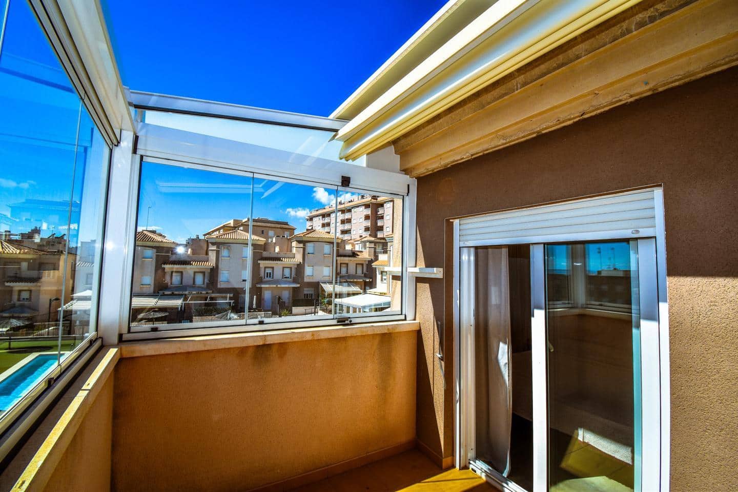 3 sovrum Bungalow till salu i Santa Pola med pool garage - 395 000 € (Ref: 9816618)