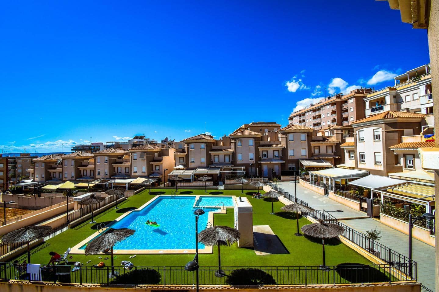 3 sovrum Bungalow till salu i Santa Pola med pool garage - 395 000 € (Ref: 9816618)