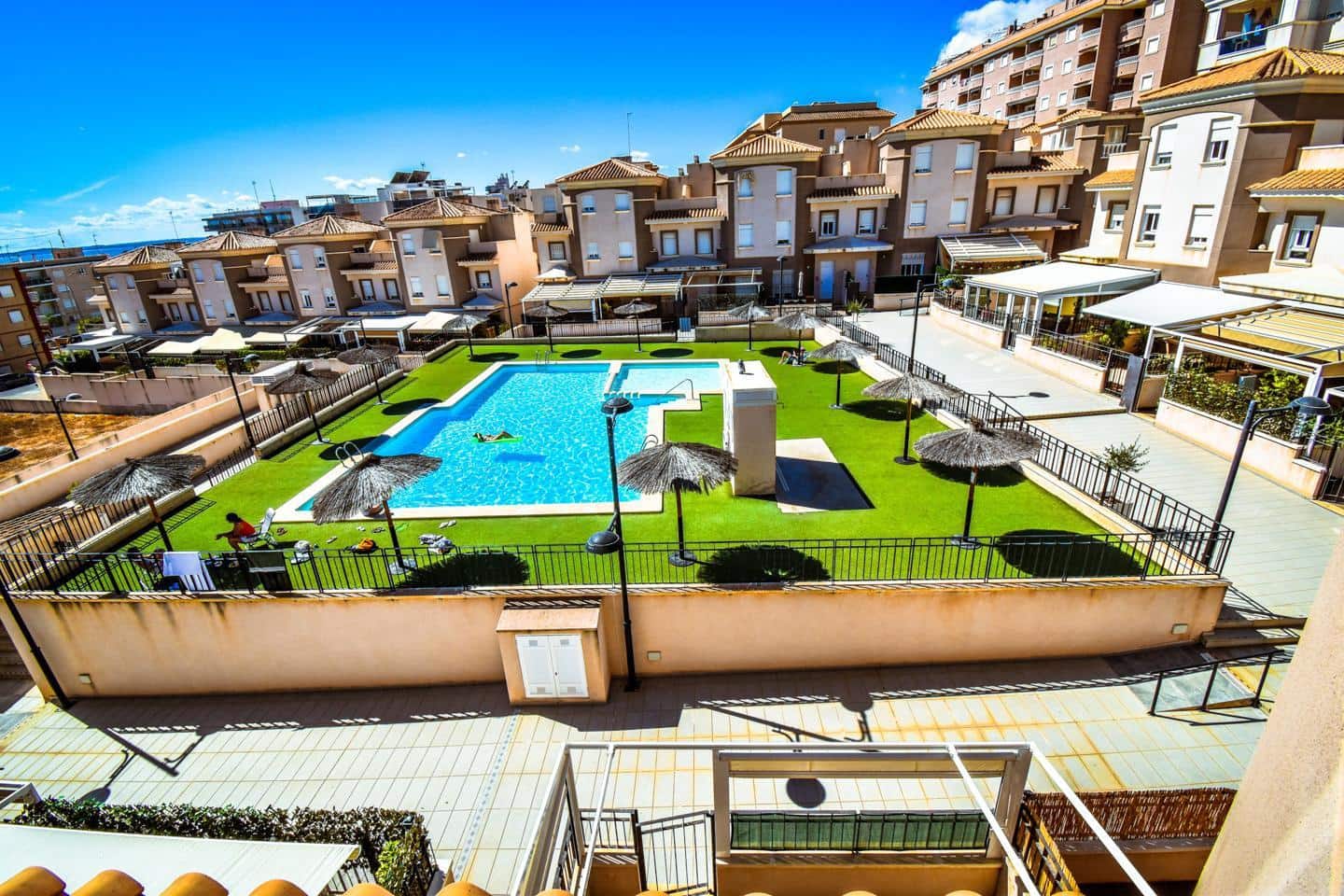 3 sovrum Bungalow till salu i Santa Pola med pool garage - 395 000 € (Ref: 9816618)