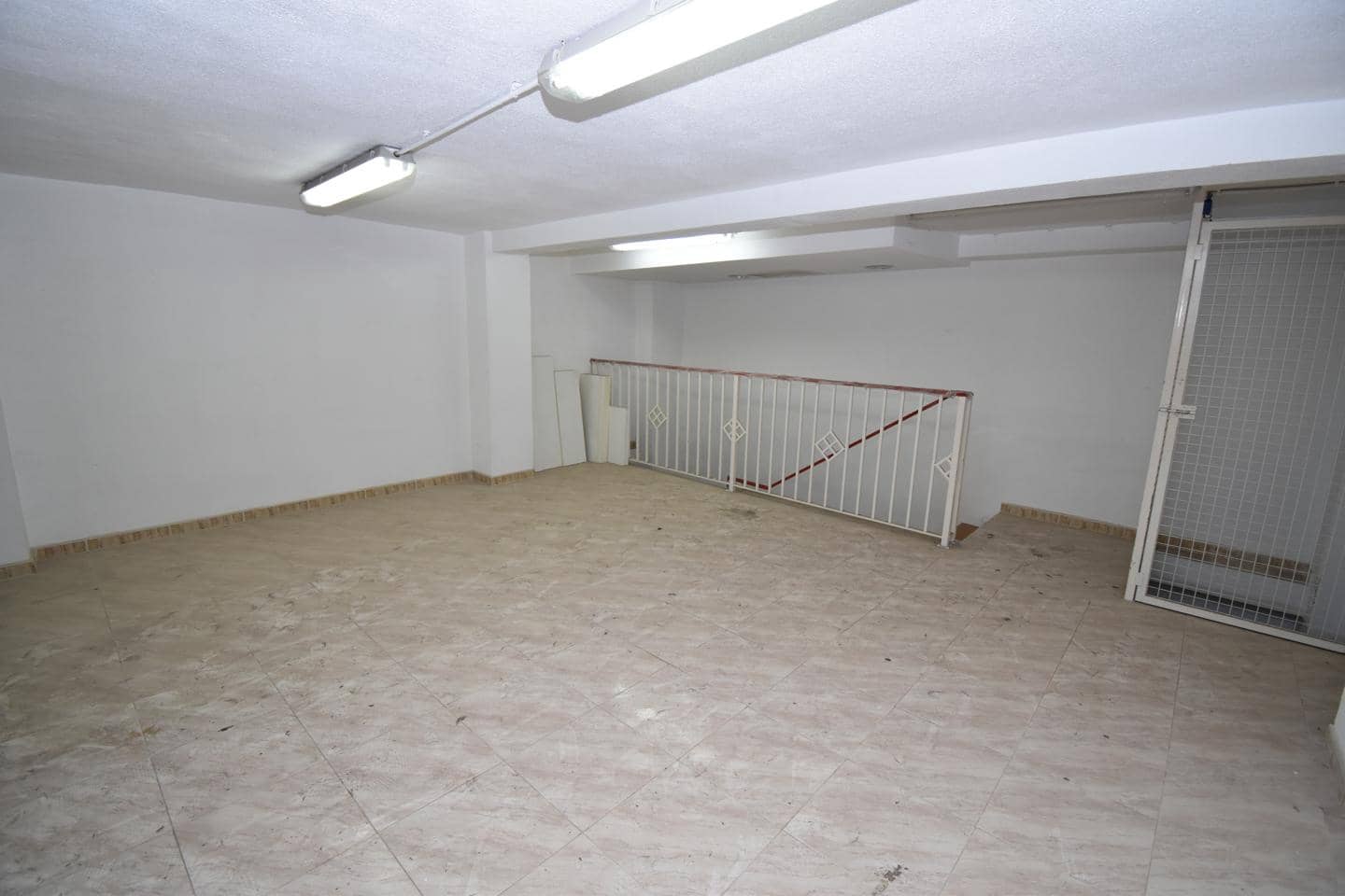 5 quarto Empresa para venda em Elche / Elx - 220 000 € (Ref: 9834807)